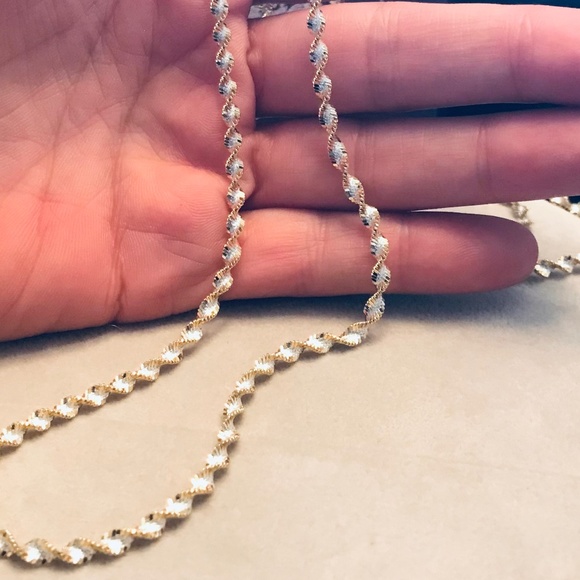Sterling Silver Herringbone Twist Chain - Picture 4 of 8